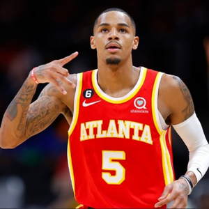 截然不同的 截然不同的