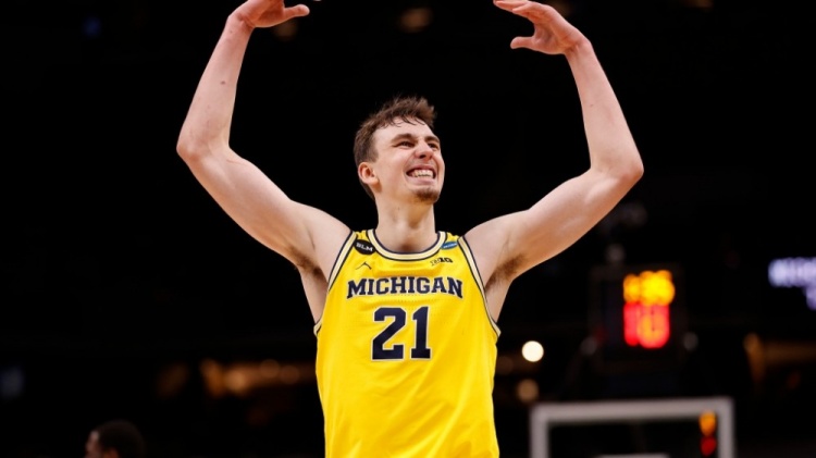 终帮助他们 终帮助他们