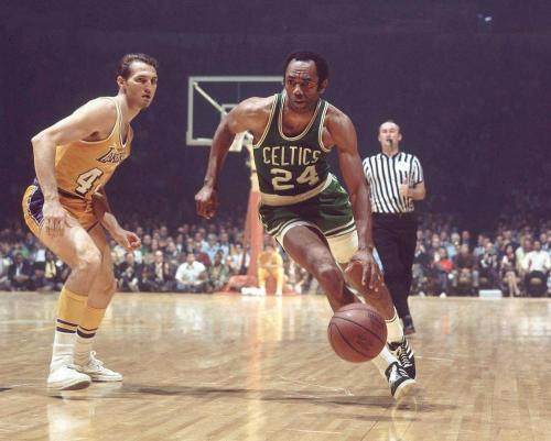 体育山东全运男篮U22队集结 目标小组出线