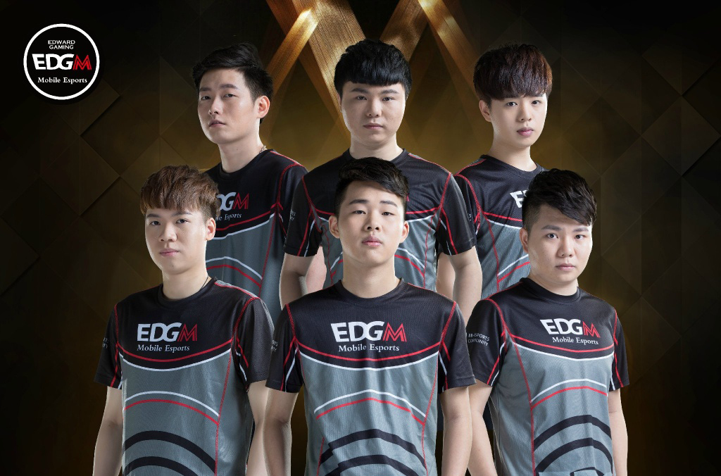 接受采访时 接受采访时