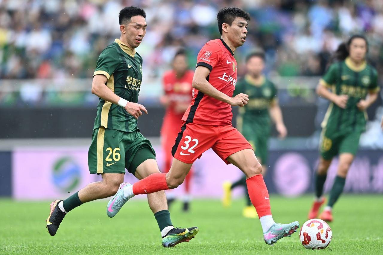 李昊桐在前 李昊桐在前